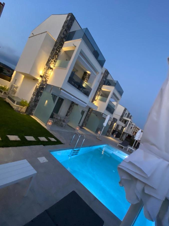 Interni Luxury Living Apartman Nikíti Kültér fotó